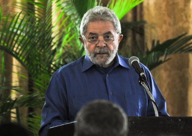 O ex-presidente Luiz Inácio Lula da Silva discursa em Havana