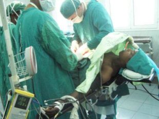Sudafrica, a Città del Capo il primo trapianto di *Censura* al mondo Chirurgia1