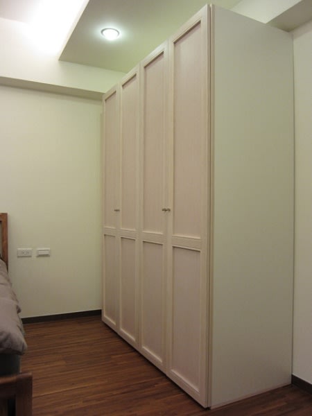 衣櫃屬於家中較不流動的靜止物品，要收納整齊才不會影響整體氣場。圖片取自：strausssystem @Flickr http://bit.ly/1BJkmxZ