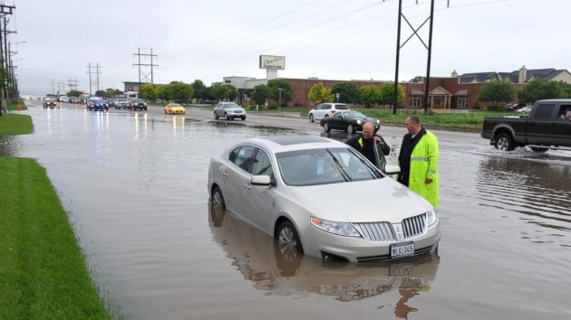 Firefighter Killed as Flooding Wreaks Havoc in Texas, Oklahoma - Yahoo