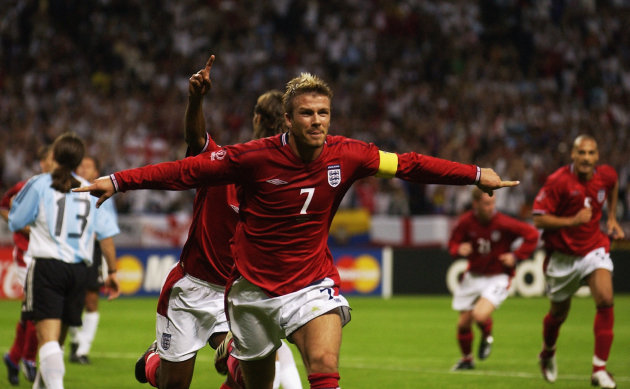 Kapten Timnas Inggris David Beckham pada Piala Dunia 2002 (Photo by Ross Kinnaird/Getty Images)