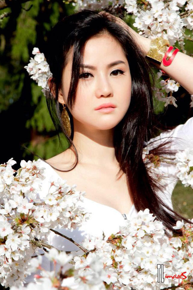 ‘Soi’ nhan sắc Hoa hậu Việt bị bắt tại Mỹ