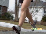 跑步膝蓋疼痛　小心髂脛束摩擦症候群