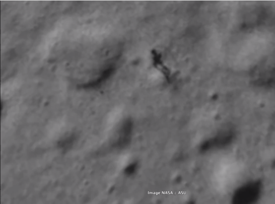 Une ombre mystérieuse sur la Lune : Impressionnant ! HommeLune