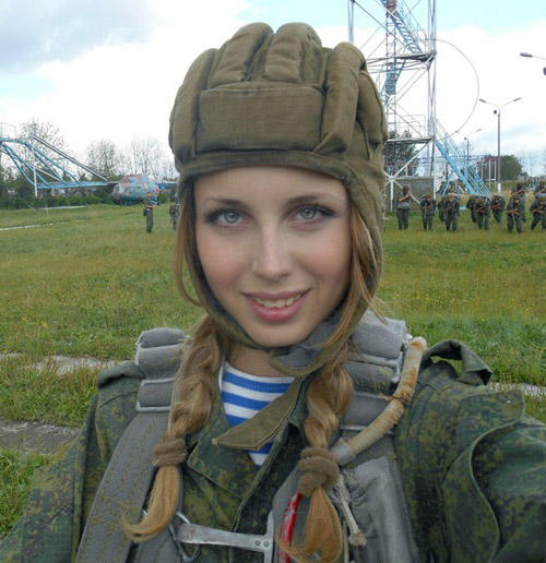 【娛樂星正妹】Yulia Kharlamova／戰鬥民族的正妹士兵