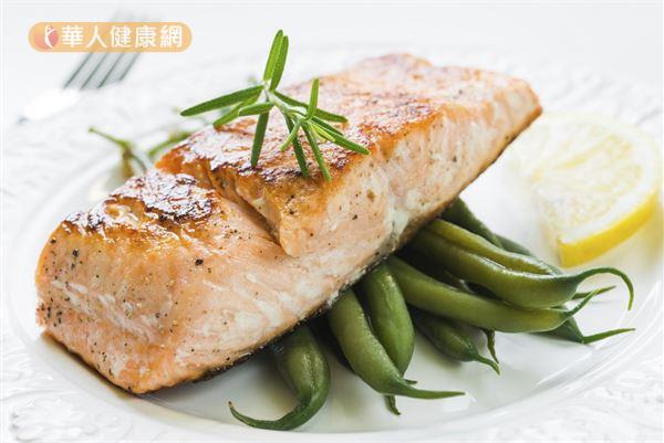 新鮮魚類含有豐富蛋白質，癌友可適量補充。