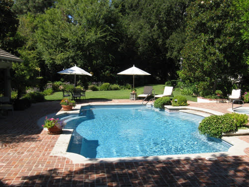 10 stunning backyard pool design ideas