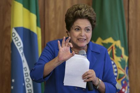 Presidente Dilma Rousseff durante encontro com integrantes do PSD (Foto: Reuters)