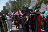 (Março) Ativistas dos direitos humanos manifestam-se em Islamabad pelo Dia Internacional da Mulher