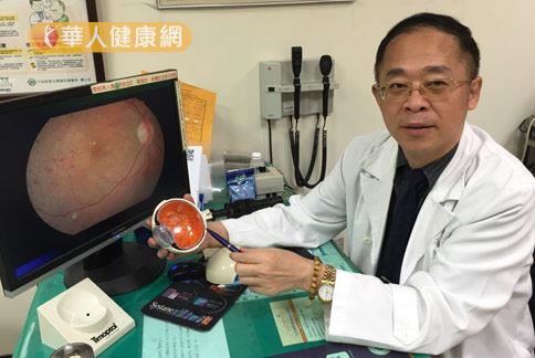 陳瑩山醫師（如圖）強調，長期配戴傳統調節度數不足的老花眼鏡，不只會近距離看不清楚，也會容易產生疲倦。（攝影／張世傑）