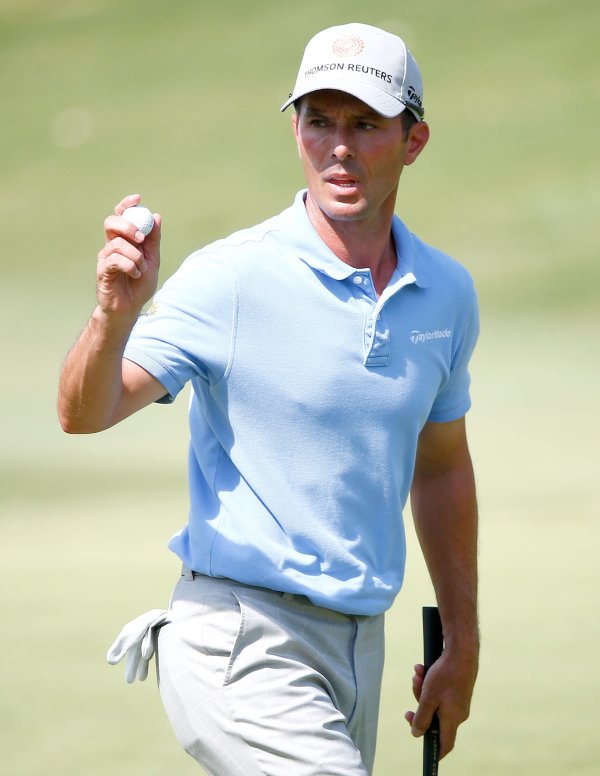 Mike Weir takes big step on PGA's comeback trail - Yahoo ...