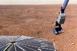 人類設計適合火星的維生系統，將可解決人類在火星上生存的第一道難題。圖為 NASA 鳳凰號火星登陸器蒐集火星的土壤照片。（ photo by  NASA on Wikimedia ）