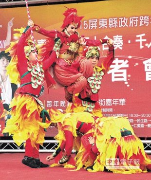 明華園第三代青年軍組成的「風神寶寶兒童劇團」，將用傳統戲曲與東方文化說故事。（林和生攝）