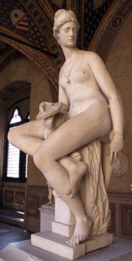 Depictions of ham sap, otherwise known as art. Giambologna&#39;s &#39;Architettura&#39;. Image from Wikimedia