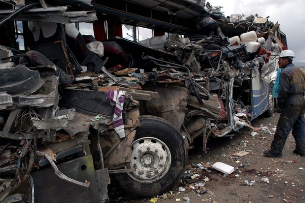 Il bus coinvolto nel grave incidente in Bolivia