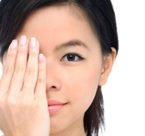 8 tips cực hay xóa nếp nhăn quanh mắt