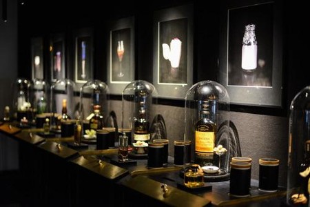 World's First Perfume-and-Cocktail Bar Hits Berlin