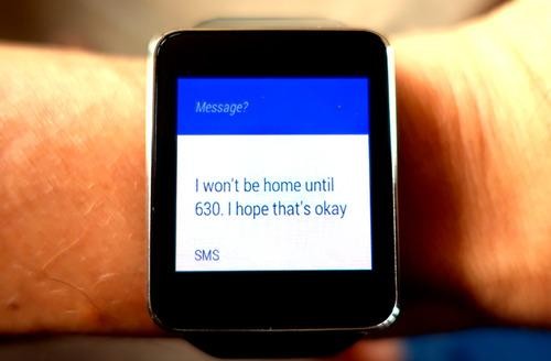 Watch displaying a text message