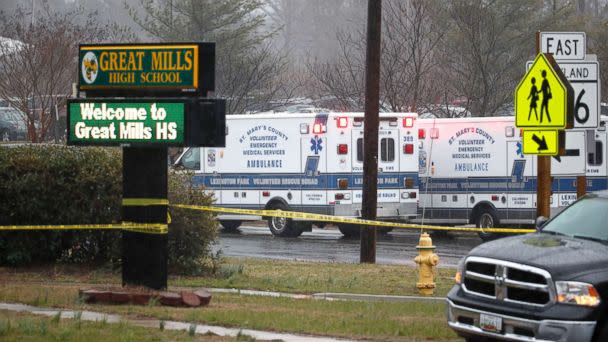 PHOTO: Deputies, federal agents and rescue personnel, converge on Great Mills High School, the scene of a shooting, March 20, 2018 in Great Mills, Md. (Alex Brandon/AP)