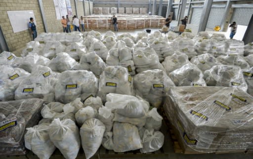 Vista de la ayuda humanitaria para Venezuela dentro de un almacén en el Puente Internacional Tienditas en Cúcuta, Colombia, en la frontera con Venezuela, el 19 de febrero de 2019
